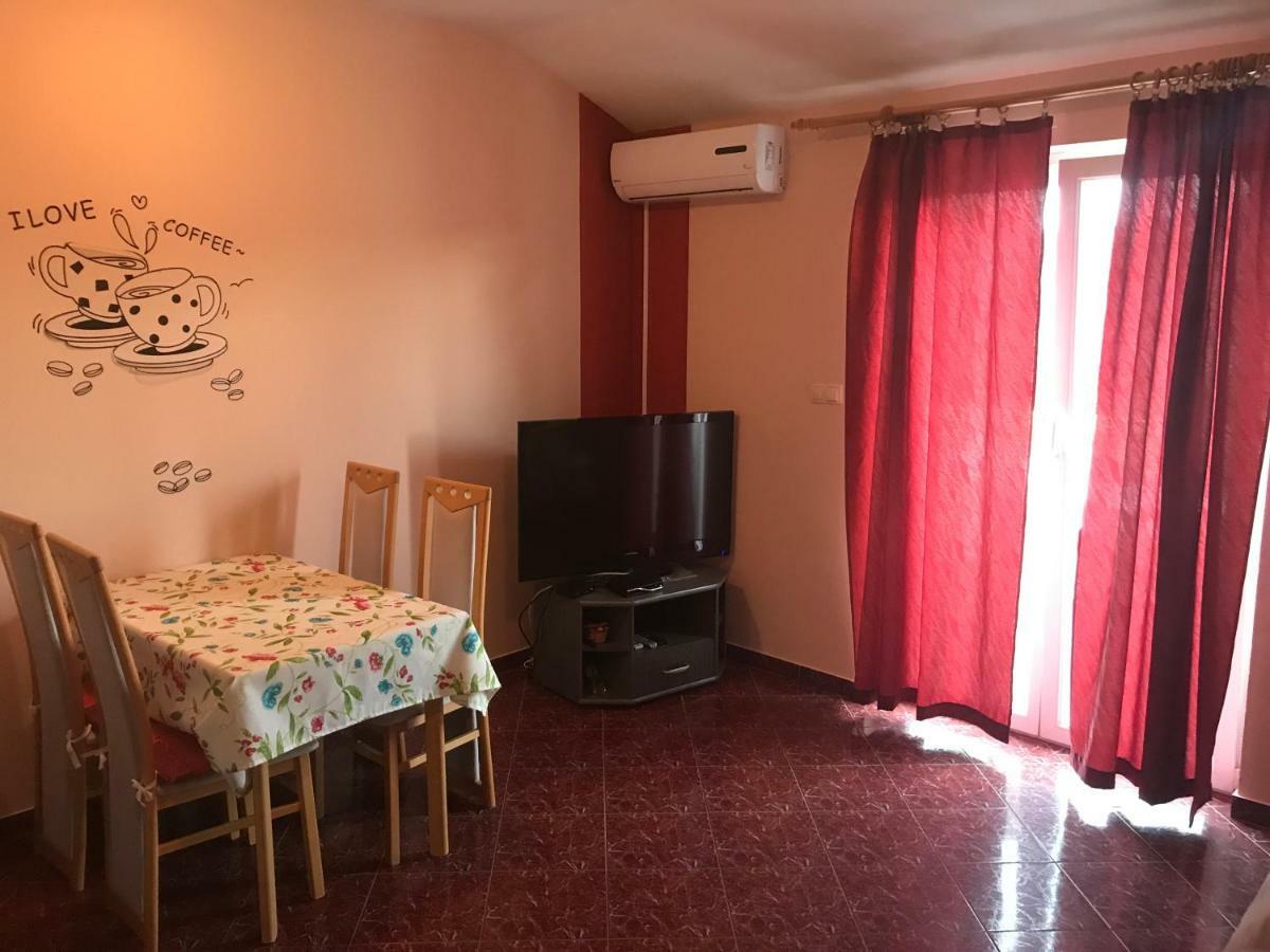 Apartmani Paulina Lopar Ngoại thất bức ảnh